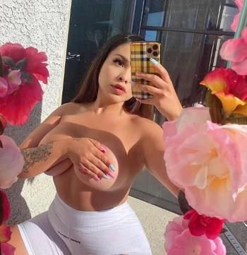 Marry, 24  female escort, Concord